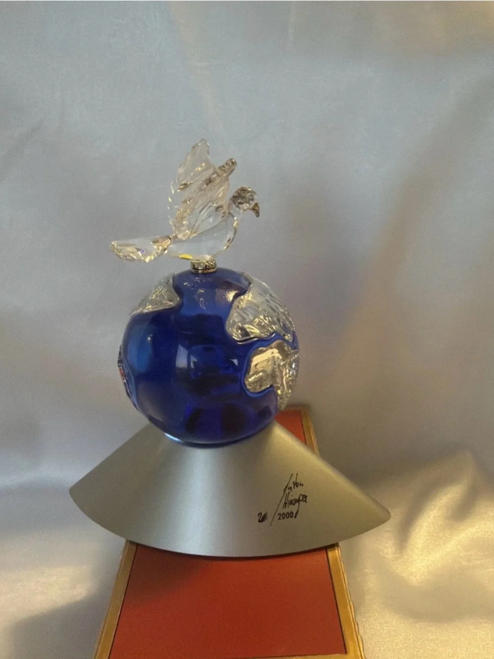 Swarovski Crystal Millennium Crystal Planet Vision 2000 Figurine 238985